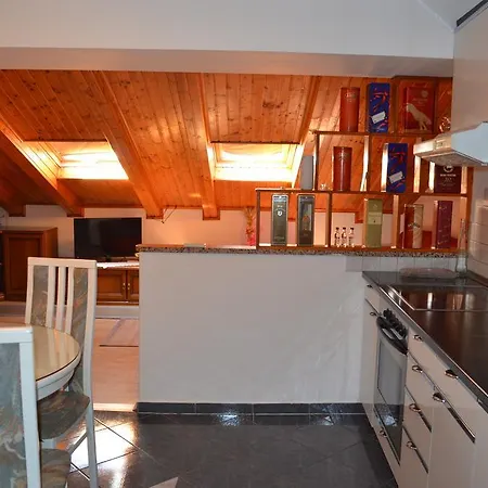 Borna Apartment *
