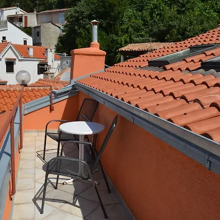 Borna Appartamento Baška